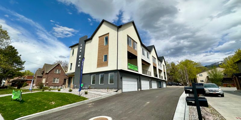 Logan University Apartment: 456 N 600 E