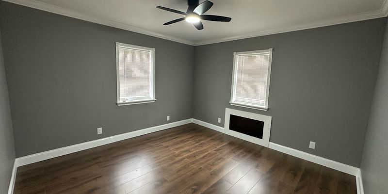 East Orange Apartment: 54 Ellington St