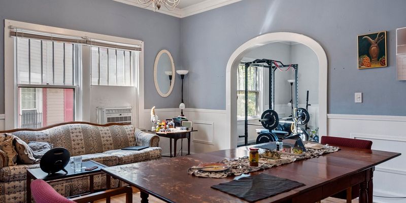 Springfield Apartment: 1214 W Monroe St