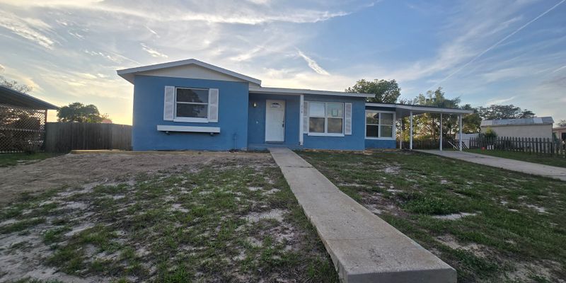 Spring Hill House: 513 Hollyhock Ln