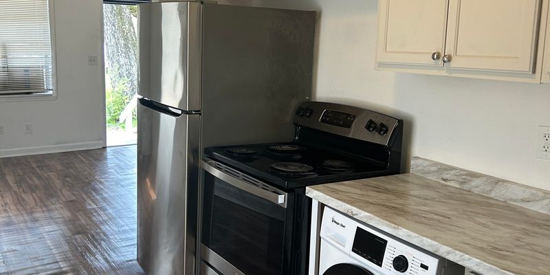 Birmingham Apartment: 2113 23rd St N