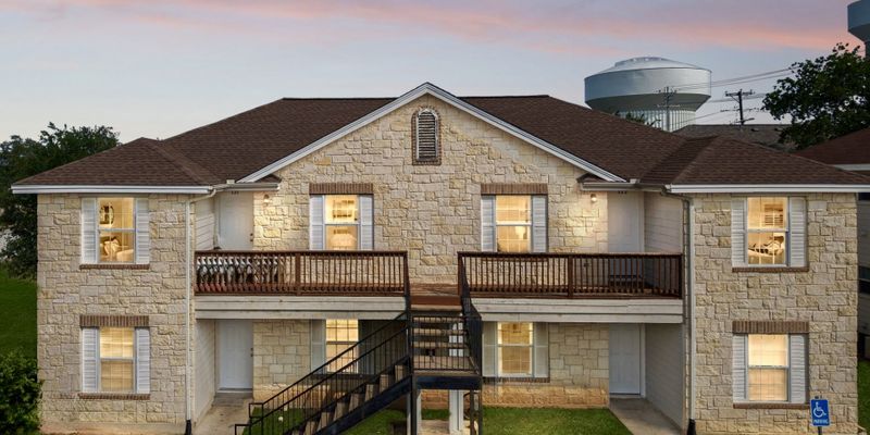 Cedar Park Apartment: 3201 El Salido Pkwy