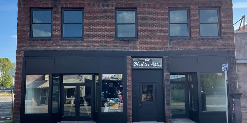 Johnson City Apartment: 216 Main St