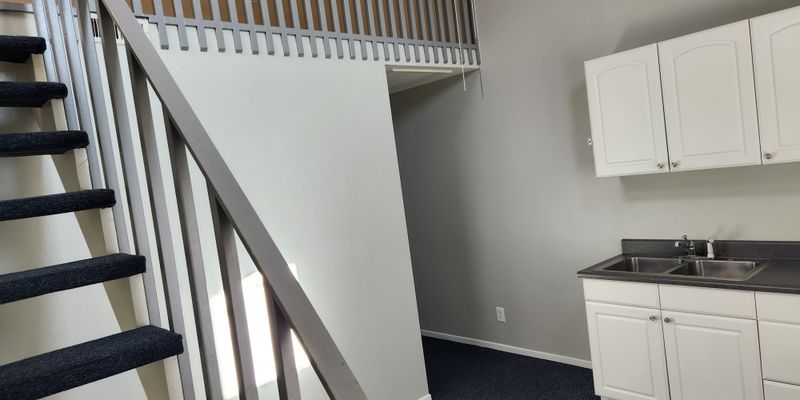San Diego House: 5011 63rd St
