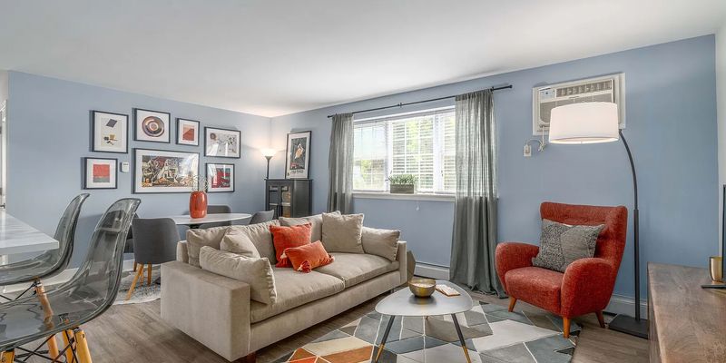 Newark House: 650 Lehigh Rd