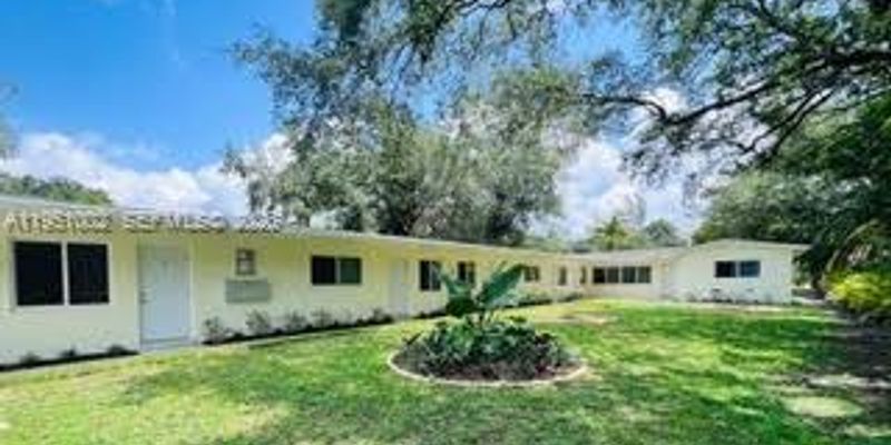 North Miami Apartment: 780 NE 122nd St