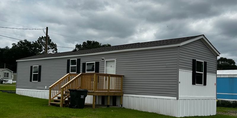 Bay Minette House: 15931 Pine Grove Rd Ext W