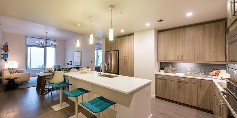 Houston Apartment: 1942 Prospect St