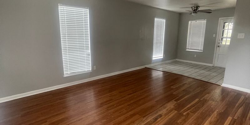 Corpus Christi Apartment: 240 Indiana Ave