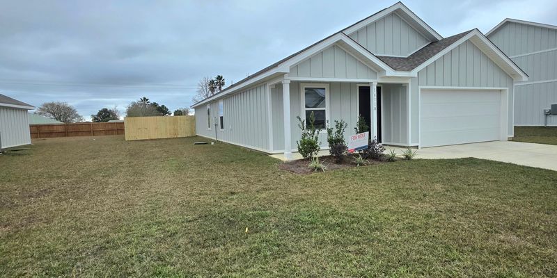 Foley House: 16110 Furlong Lp