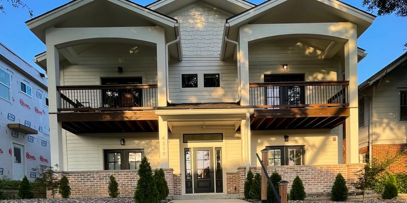 Kansas City Apartment: 4317 Holly Street