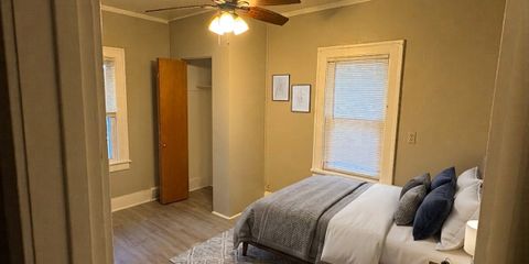 3706 Apartment 2 (7).jpg