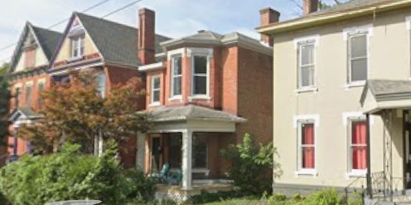 Columbus Apartment: 73 N 21st St