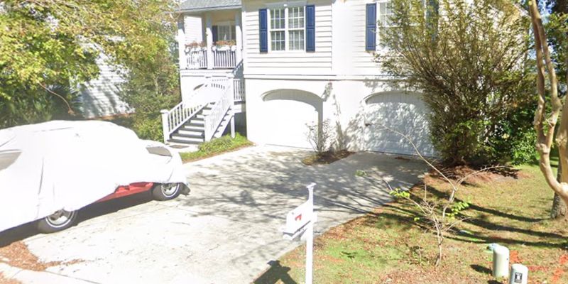 Charleston House: 1410 Wexford Sound Dr