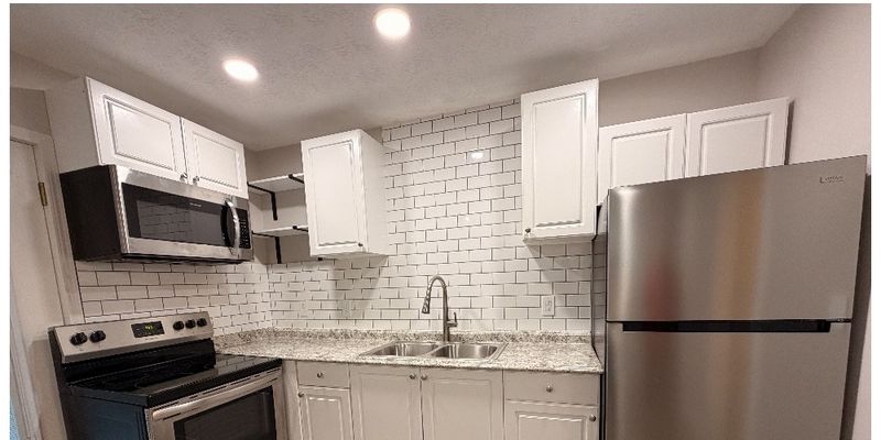 Oakwood Apartment: 5354 McEver Rd