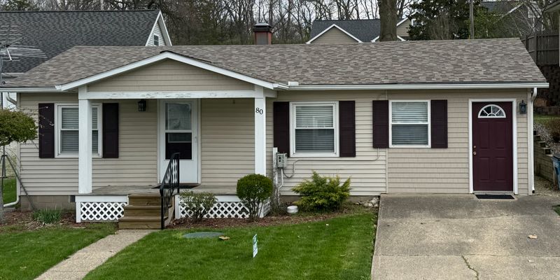 Angola House: 80 LN 250A Lake Gage