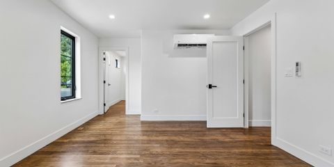 42-web-or-mls-669 E. 8th ave -42.jpg