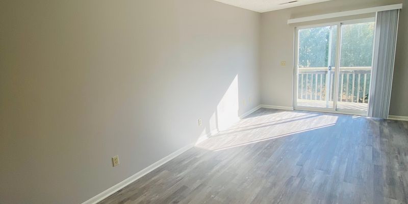 North Liberty Apartment: 365 Beaver Kreek Center