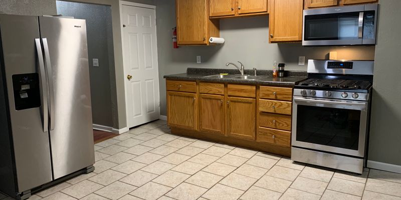 Dubuque House: 603 E 22nd St #1