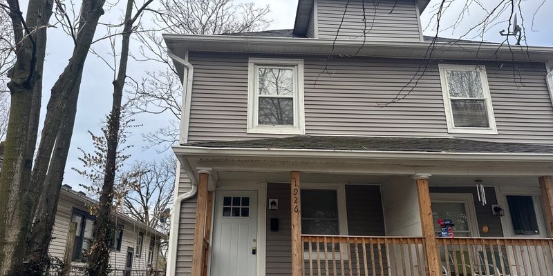 Indianapolis House: 1926 Adams St
