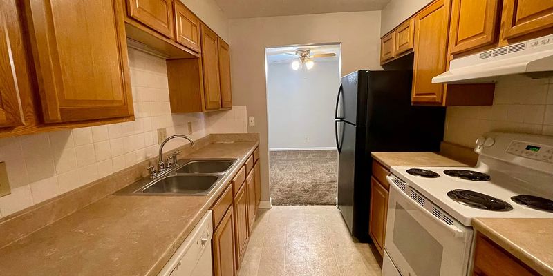 Louisville Apartment: 4506 Landside Dr