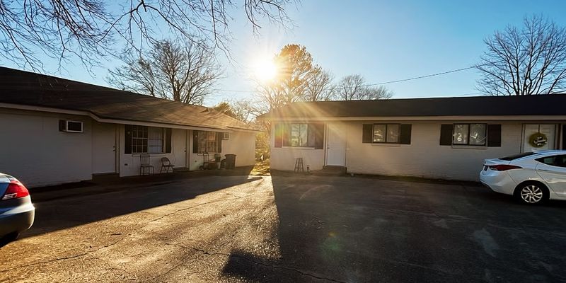 Columbus Apartment: 2112 14th Ave N