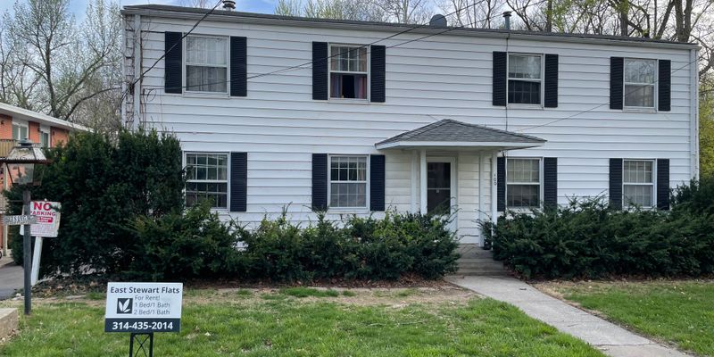 Columbia Apartment: 100 E Stewart Rd
