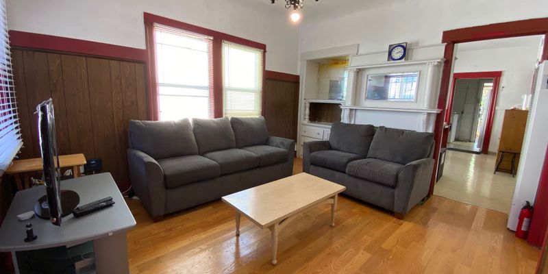 Oakland House: 1630 8th Ave