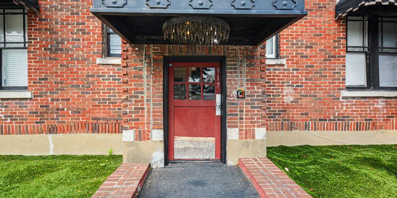 Dallas Apartment: 917 N Haskell Ave.
