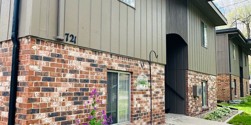 Kalamazoo Apartment: 721 Buchanan Ave