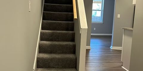 1212 Maltby B upstairs.png