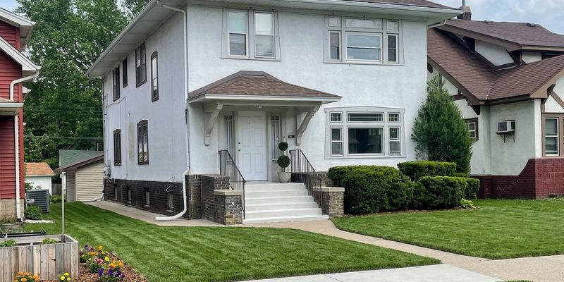 Minneapolis Apartment: 3706 N Penn Ave