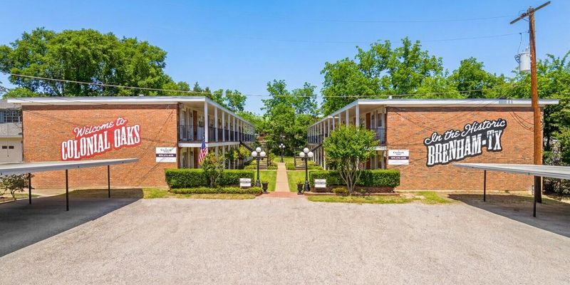 Brenham Apartment: 401 E Main St