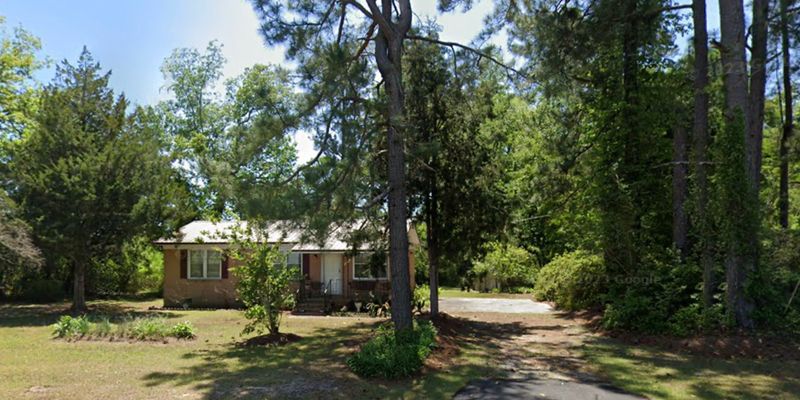 Loris House: 4175 Bethel Chapel Rd