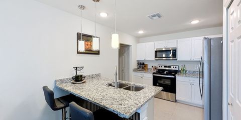 339-towns-cir_00001 (17).jpg