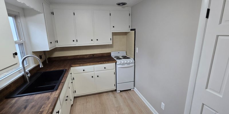 Mansfield Apartment: 895 Warrenville Rd