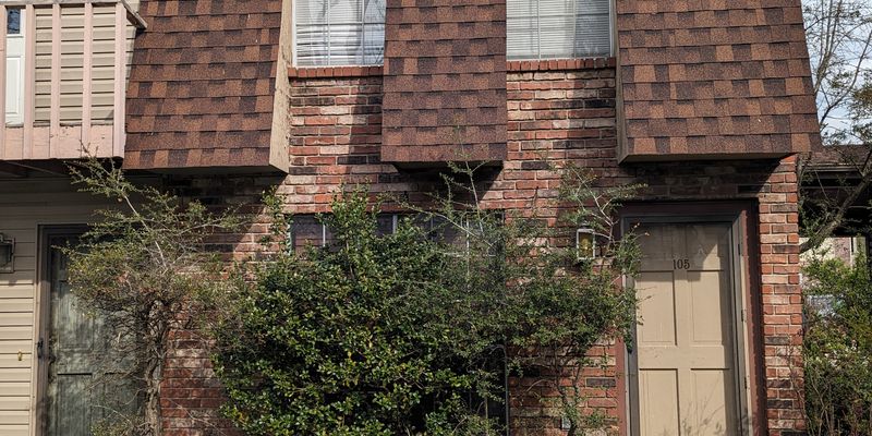 Fayetteville Townhome: 835 W Lawson St