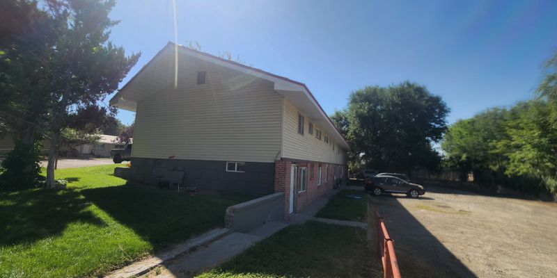 Rupert Apartment: 205 E 5th St and 217 E 5th St