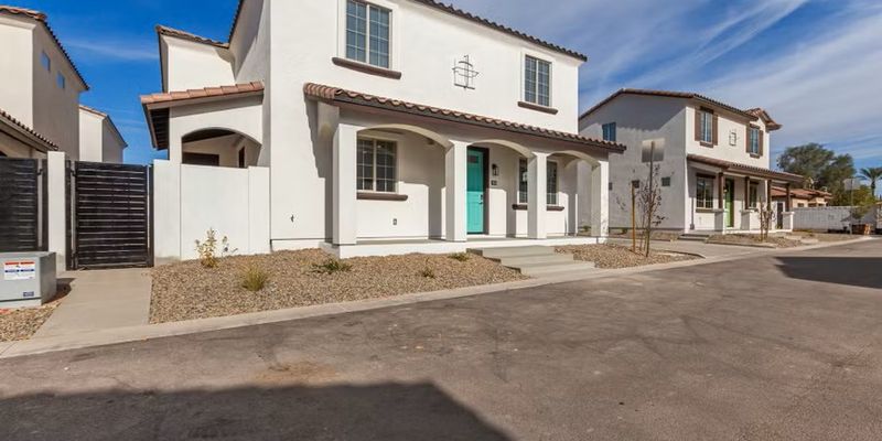 Mesa Townhome: 7621 E University Dr