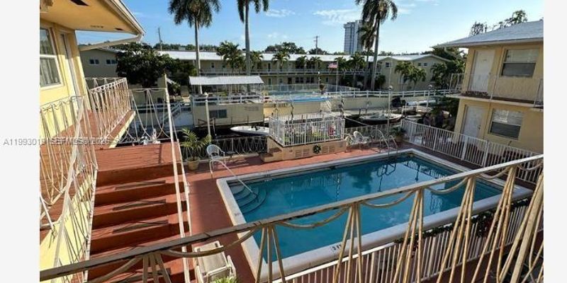 North Miami House: 1755 Venice Ln