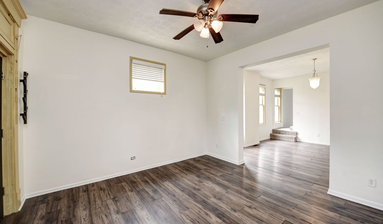 685 S Champion Ave photo 8
