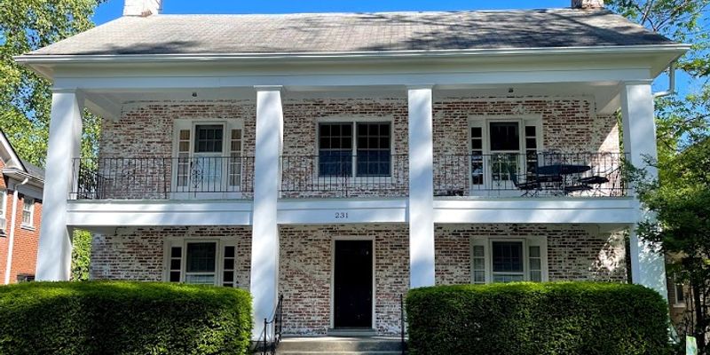 Lexington Apartment: 231 Sycamore Rd