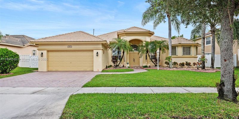 Pembroke Pines House: 1873 NW 139th Ave