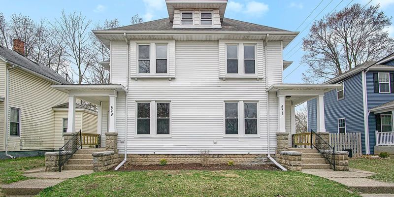 South Bend Apartment: 529 Leland Ave