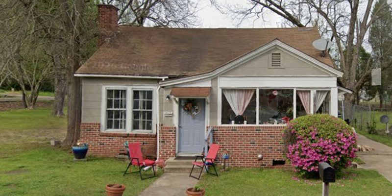 Columbus House: 1401 12th Ave N