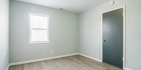 201 E Calvert 1 00011-WEB.jpg