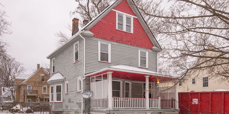 Cleveland House: 10937 Tacoma Ave