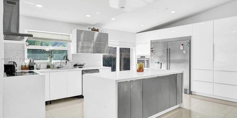 North Miami House: 2190 NE 122nd St