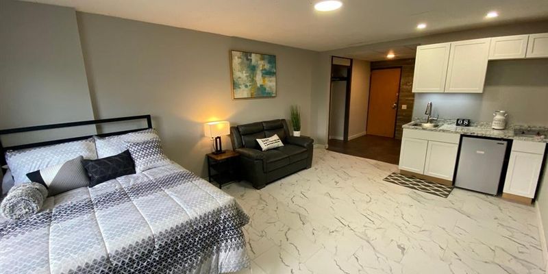 Binghamton Apartment: 65 Front St