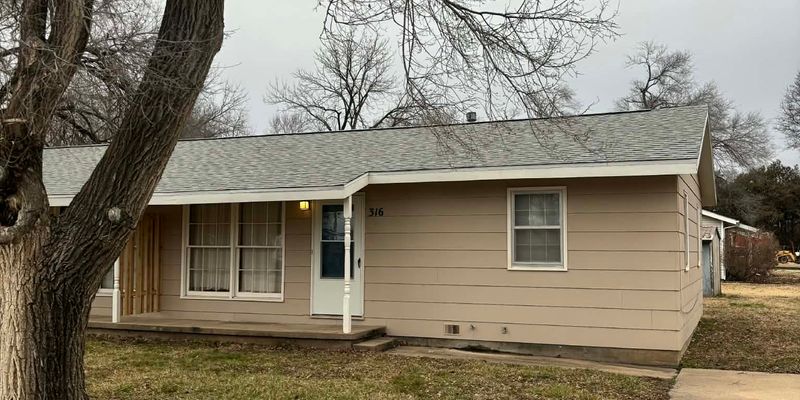 Sedgwick House: 316 E 2nd St